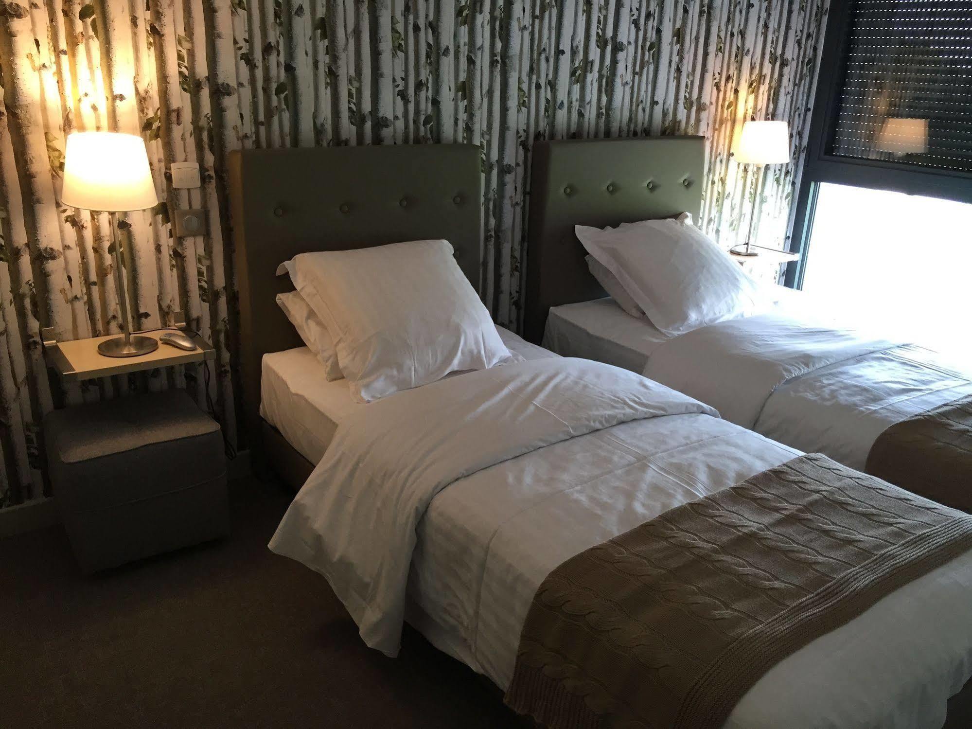 Dans Les Vignes Hotel Chamery Bagian luar foto